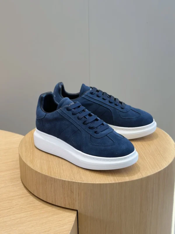 ALEXANDER MCQUEEN RETRO OVERSIZED SNEAKER – AM68 - Image 3