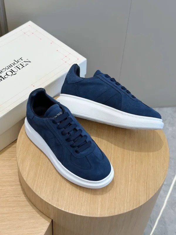 ALEXANDER MCQUEEN RETRO OVERSIZED SNEAKER – AM68 - Image 4