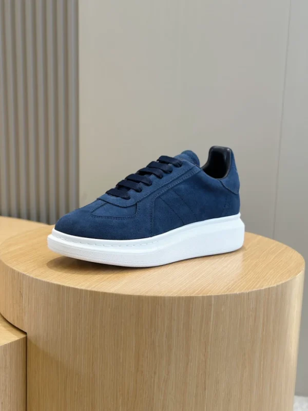 ALEXANDER MCQUEEN RETRO OVERSIZED SNEAKER – AM68 - Image 5
