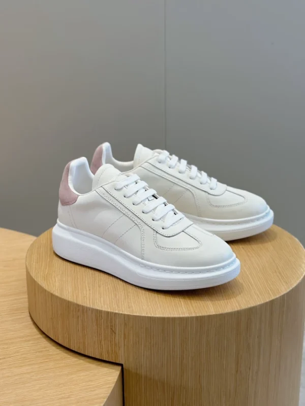 ALEXANDER MCQUEEN RETRO OVERSIZED SNEAKER – AM69 - Image 5
