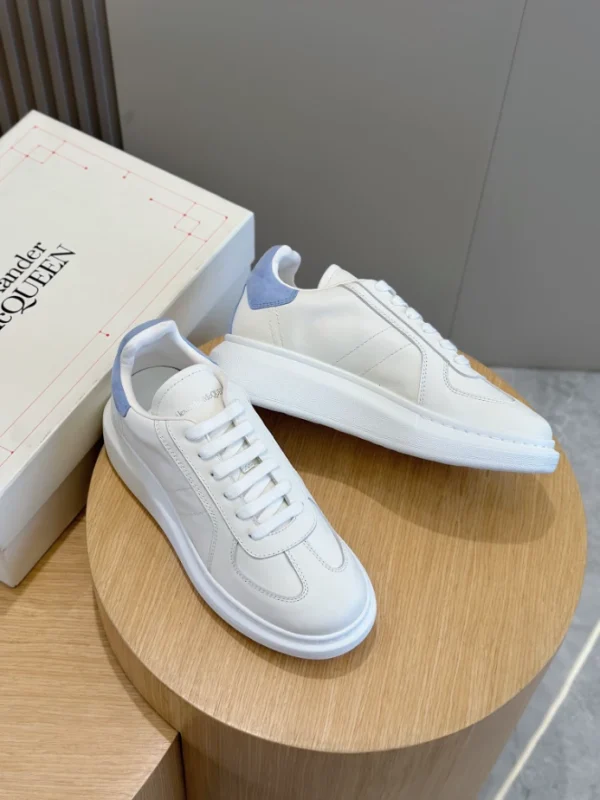 ALEXANDER MCQUEEN RETRO OVERSIZED SNEAKER – AM70 - Image 4