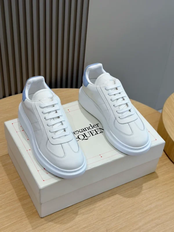 ALEXANDER MCQUEEN RETRO OVERSIZED SNEAKER – AM70 - Image 5