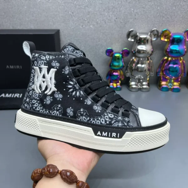 AMIRI BANDANA-PRINT HIGH-TOP SNEAKERS – AM077