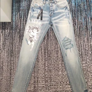 AMIRI JEANS – AJ027