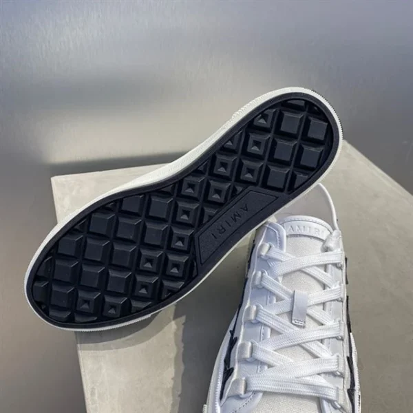 AMIRI STAR-PATCH LOW-TOP SNEAKERS – AM011 - Image 5