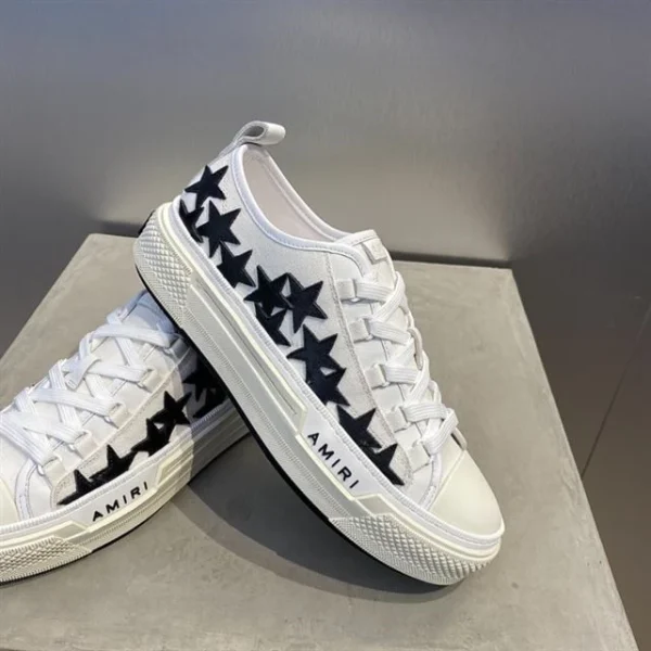 AMIRI STAR-PATCH LOW-TOP SNEAKERS – AM011 - Image 2