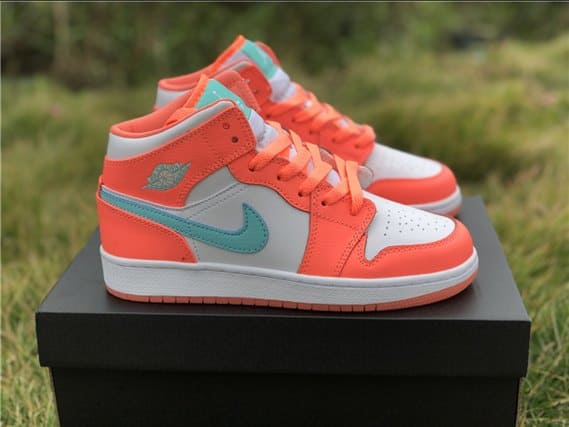 Air Jordan 1 Mid GS Code – AJH060