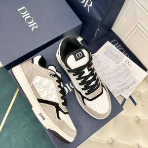 B27 LOW-TOP SNEAKER – CD145