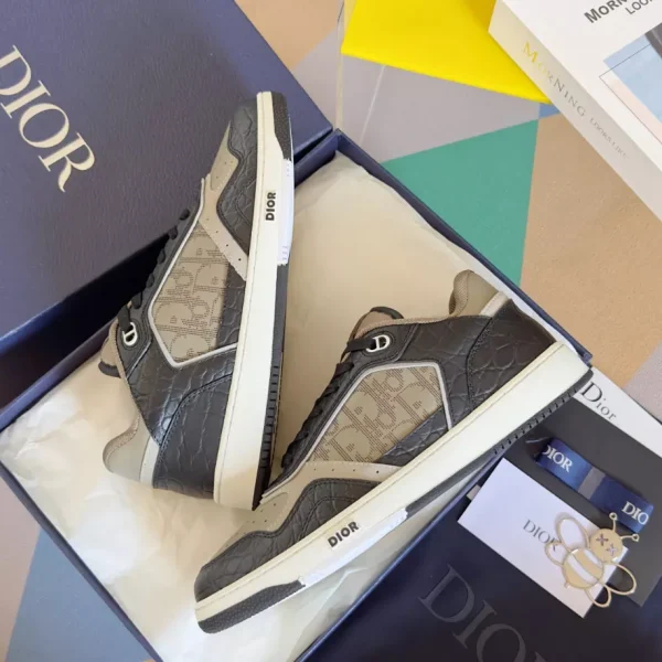 B27 LOW-TOP SNEAKER – CD174 - Image 9
