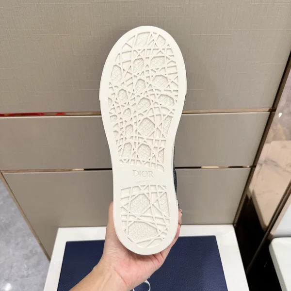 B33 SNEAKER DIOR OBLIQUE JACQUARD AND SUEDE – CD155 - Image 7