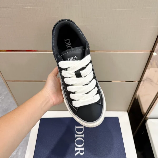 B33 SNEAKER SMOOTH CALFSKIN AND DIOR OBLIQUE JACQUARD – CD156 - Image 3