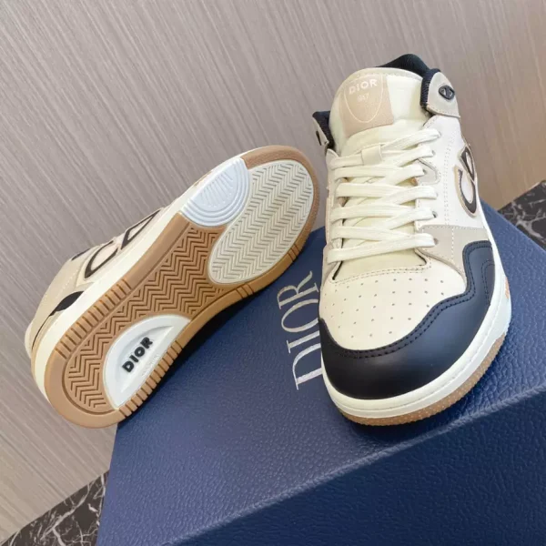 B57 MID-TOP SNEAKER – CD165 - Image 4
