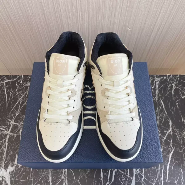 B57 MID-TOP SNEAKER – CD165 - Image 8