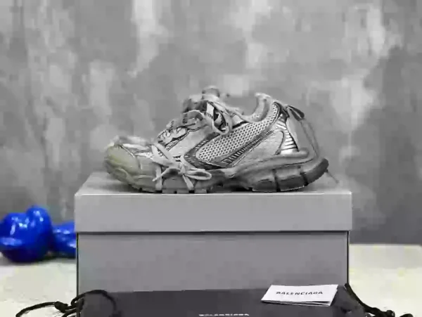 BALENCIAGA 3XL SNEAKER – BB162