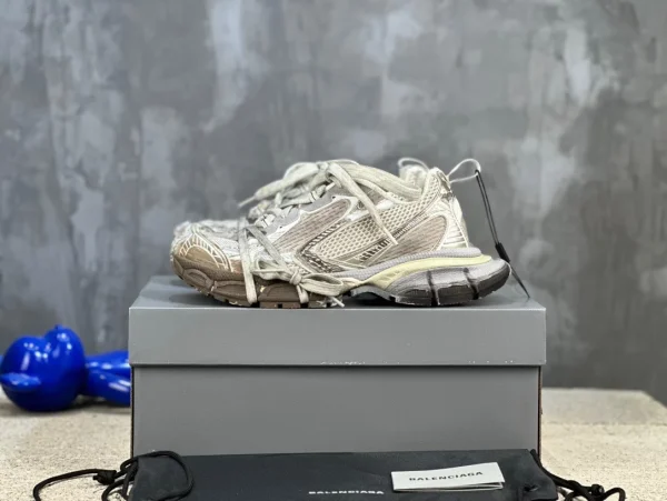 BALENCIAGA 3XL SNEAKER – BB164