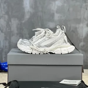 BALENCIAGA 3XL SNEAKER – BB165