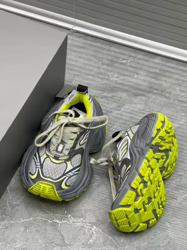 BALENCIAGA MEN’S 10XL SNEAKER – BB212 - Image 3