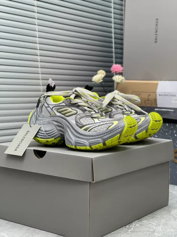 BALENCIAGA MEN’S 10XL SNEAKER – BB212 - Image 4