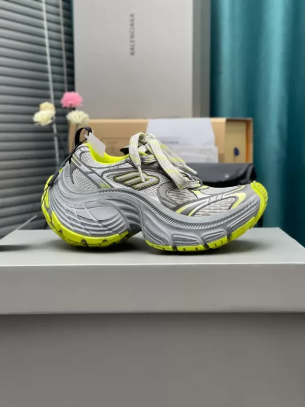 BALENCIAGA MEN’S 10XL SNEAKER – BB212 - Image 2