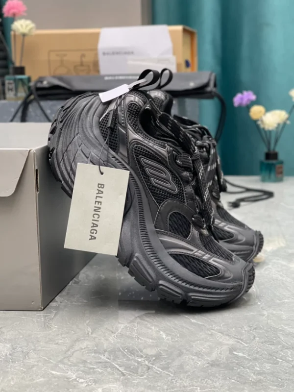 BALENCIAGA MEN’S 10XL SNEAKER IN BLACK – BB210 - Image 9
