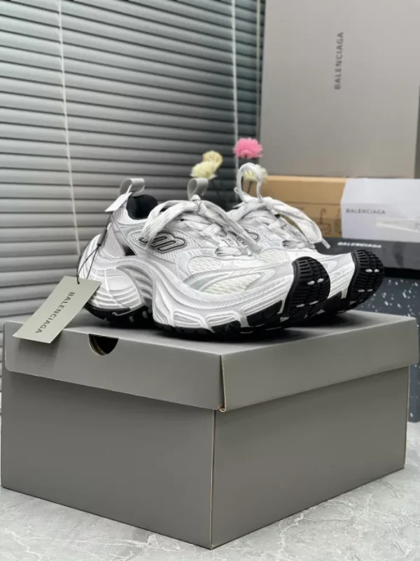 BALENCIAGA MEN’S 10XL SNEAKER IN WHITE – BB211 - Image 10