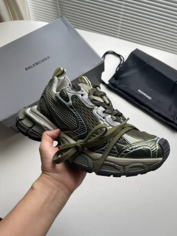 BALENCIAGA MEN’S 3XL SNEAKER – BB215 - Image 2