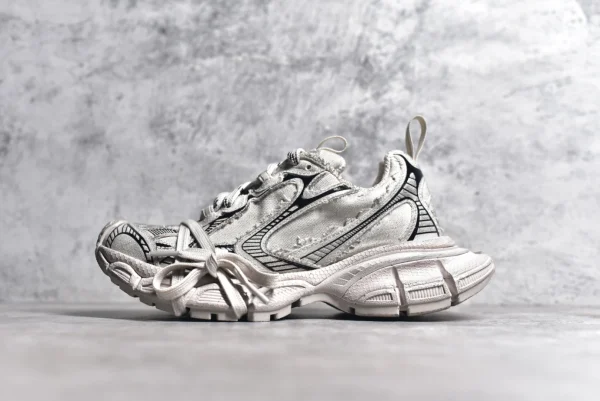 BALENCIAGA MEN’S 3XL SNEAKER – BB217 - Image 3