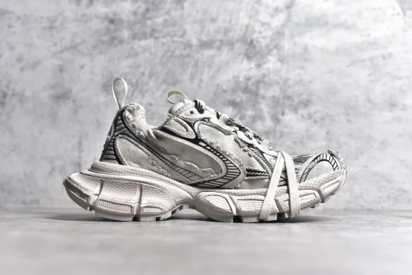 BALENCIAGA MEN’S 3XL SNEAKER – BB217 - Image 2
