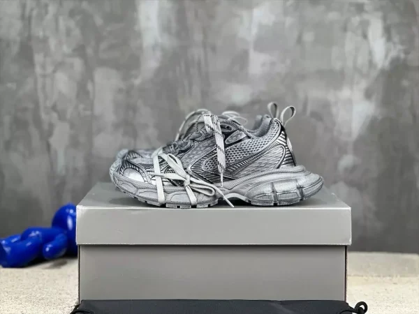 BALENCIAGA MEN’S 3XL SNEAKER IN GREY – BB152 - Image 2