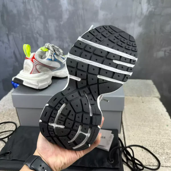 BALENCIAGA MEN’S 3XL SNEAKER IN WHITE – BB153 - Image 4