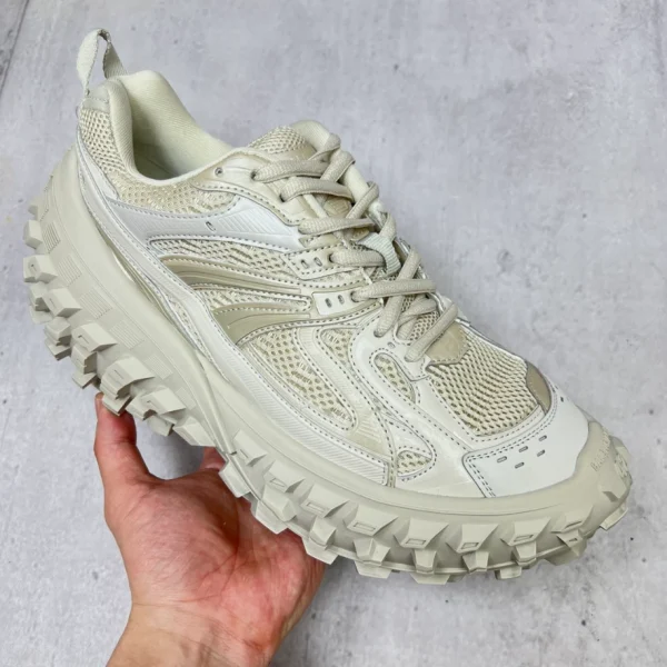 BALENCIAGA MEN’S BOUNCER SNEAKER IN BEIGE – BB150 - Image 7