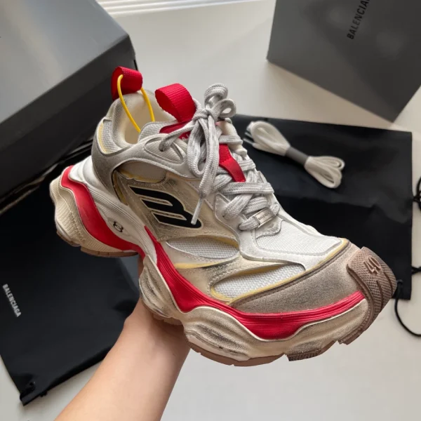 BALENCIAGA MEN’S CARGO SNEAKER IN BEIGE/GREY/RED – BB204 - Image 3