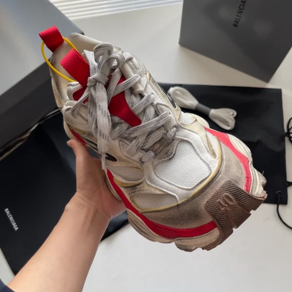 BALENCIAGA MEN’S CARGO SNEAKER IN BEIGE/GREY/RED – BB204 - Image 7