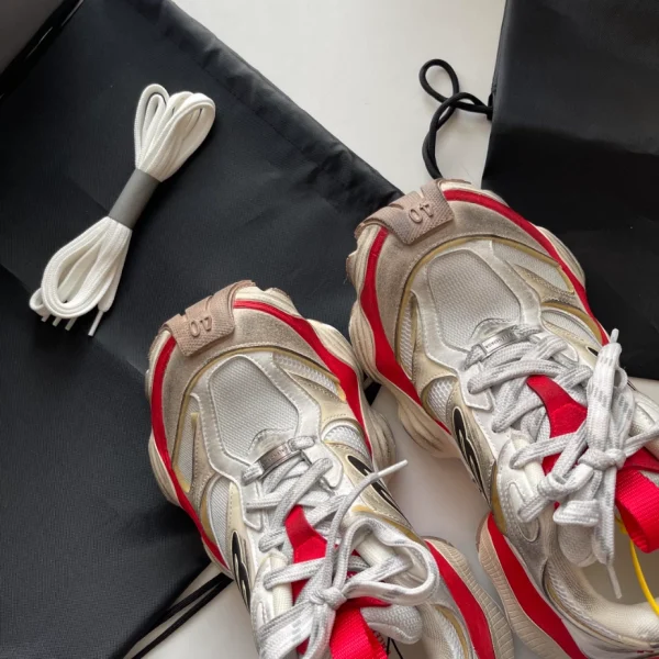 BALENCIAGA MEN’S CARGO SNEAKER IN BEIGE/GREY/RED – BB204 - Image 9