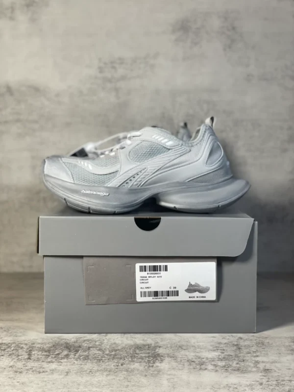BALENCIAGA MEN’S CIRCUIT SNEAKER IN LIGHT GREY – BB225 - Image 6