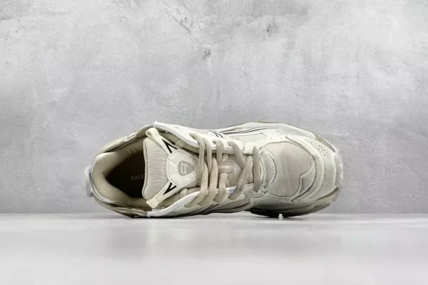 BALENCIAGA MEN’S RUNNER SNEAKER IN BEIGE – BB228 - Image 6