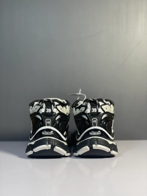 BALENCIAGA MEN’S RUNNER SNEAKER IN WHITE – BB226 - Image 6