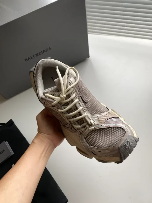 BALENCIAGA MEN’S STAPLER SNEAKER IN BEIGE/GREY – BB221 - Image 5
