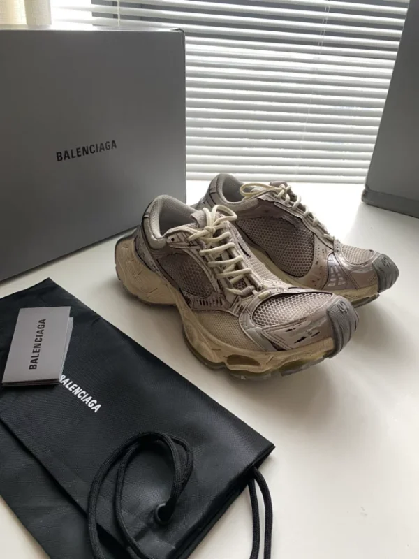 BALENCIAGA MEN’S STAPLER SNEAKER IN BEIGE/GREY – BB221 - Image 8