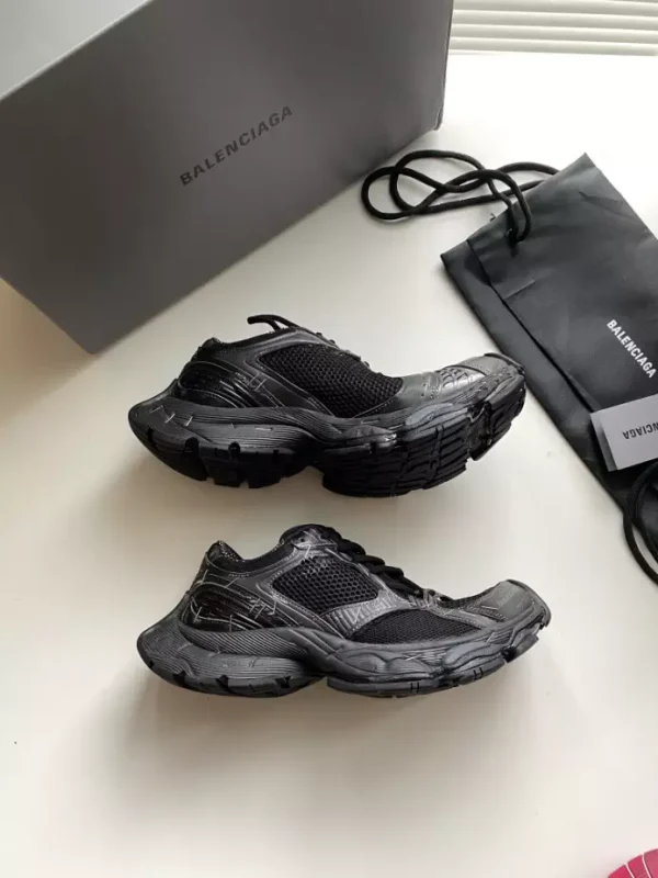 BALENCIAGA MEN’S STAPLER SNEAKER IN BLACK – BB219 - Image 3