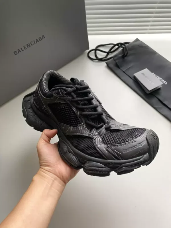 BALENCIAGA MEN’S STAPLER SNEAKER IN BLACK – BB219 - Image 5