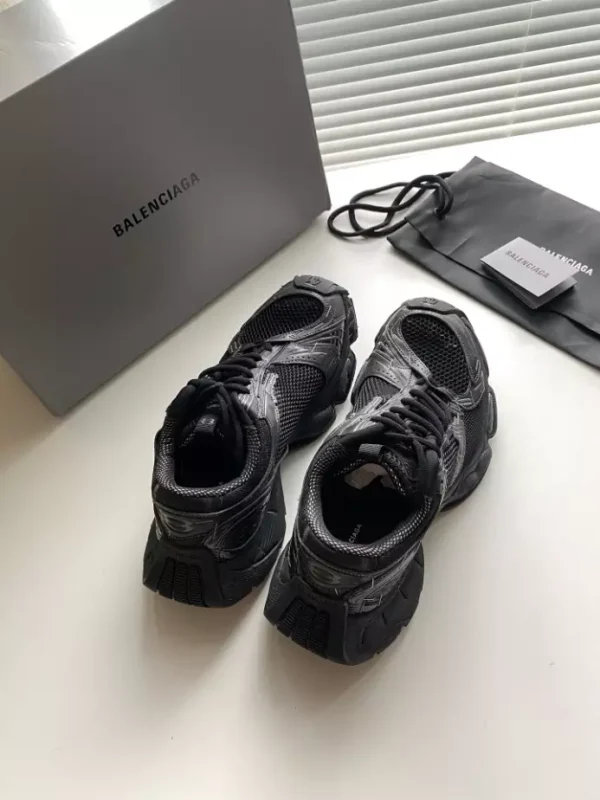 BALENCIAGA MEN’S STAPLER SNEAKER IN BLACK – BB219 - Image 7