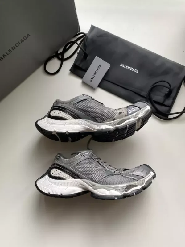 BALENCIAGA MEN’S STAPLER SNEAKER IN GREY – BB220 - Image 8