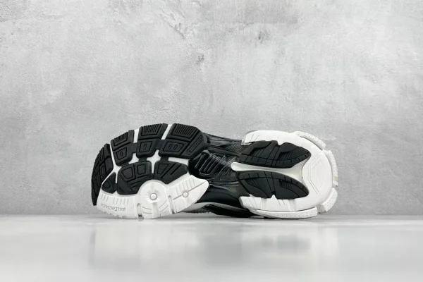 BALENCIAGA MEN’S RUNNER GRADIENT SNEAKER IN WHITE/BLACK – BB227 - Image 5