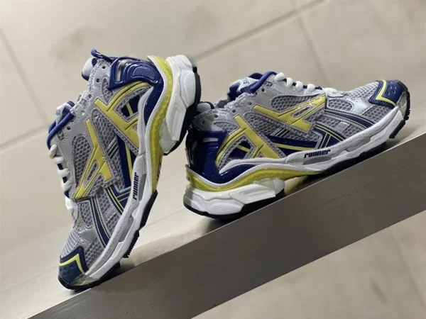 BALENCIAGA RUNNER SNEAKER – BB138 - Image 2