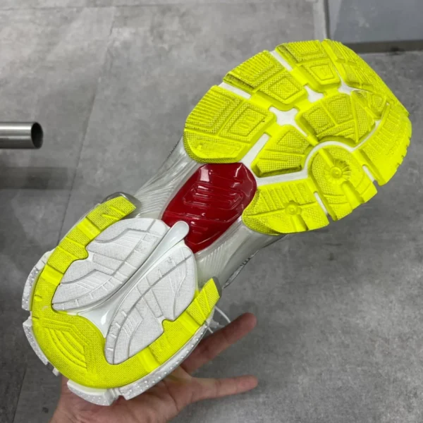 BALENCIAGA RUNNER SNEAKER – BB139 - Image 8