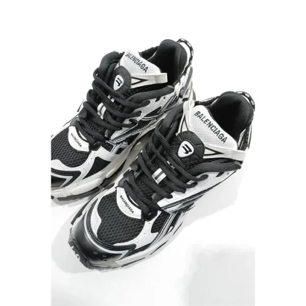BALENCIAGA RUNNER SNEAKER – BB140 - Image 3