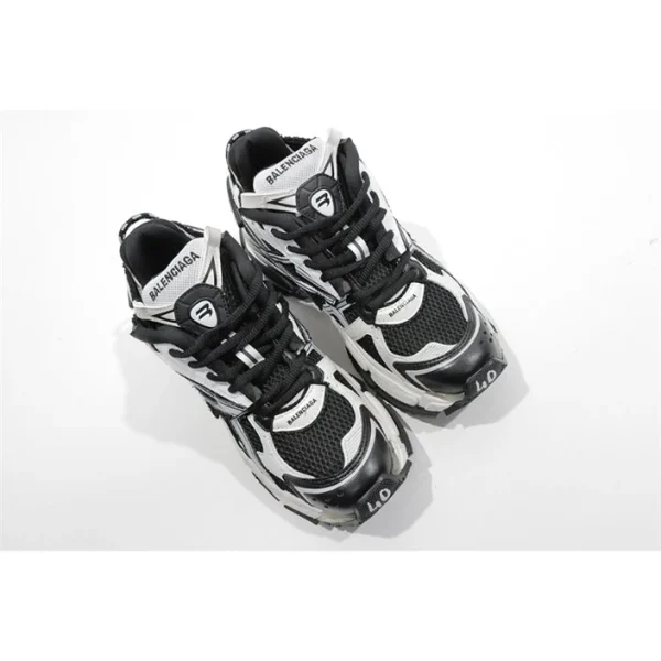 BALENCIAGA RUNNER SNEAKER – BB140 - Image 7