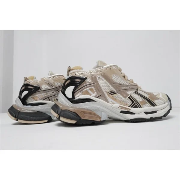 BALENCIAGA RUNNER SNEAKER IN BEIGE – BB134 - Image 5
