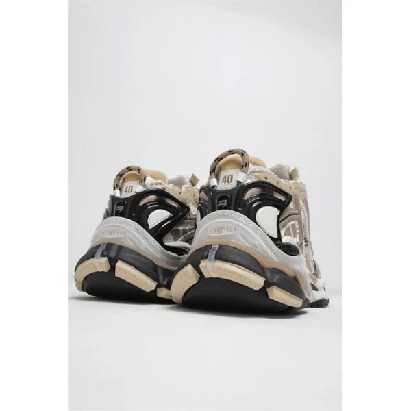 BALENCIAGA RUNNER SNEAKER IN BEIGE – BB134 - Image 8